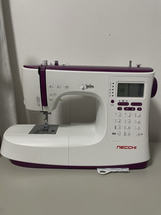 Швейная машинка Necchi NC-204D