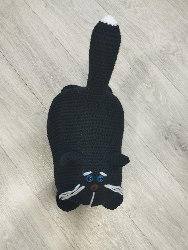 Продам вязаную игрушку