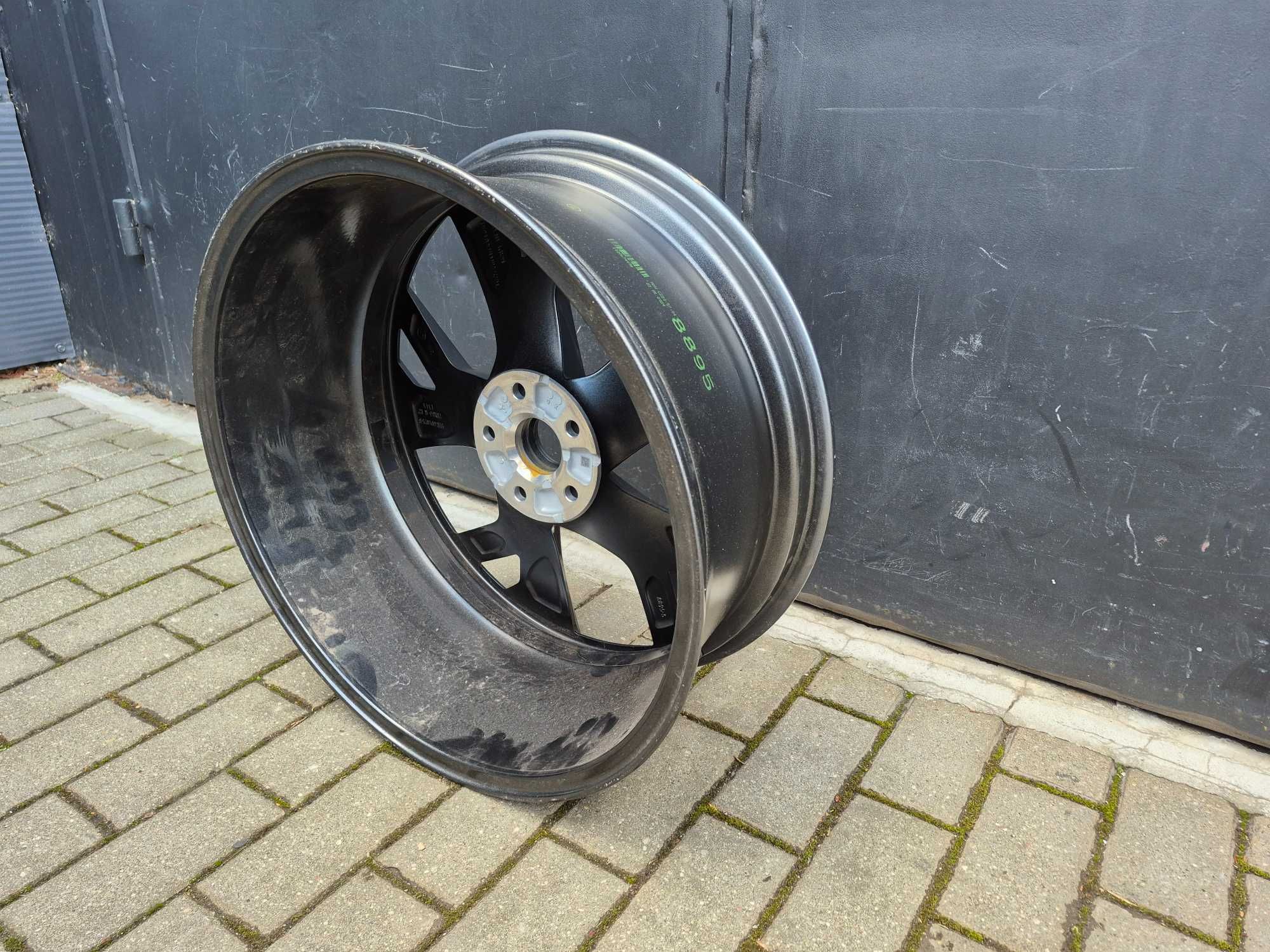 Skoda Kodiaq 16- Felga aluminiowa 8.0" x 20" 5x112 ET 41 oryginalna