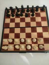 Доска шахматная пластиковая магнитная 24,5х24,5см