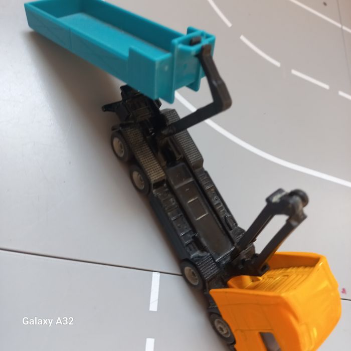 Siku Ciężarówka volvo z kontenerem