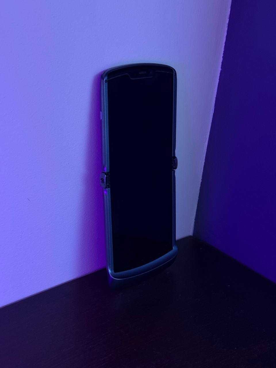 Motorola Razr 5G (8/256GB)