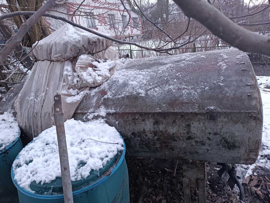 Цистерна резервуар бочка для палива від бензовоза 1.4 куб з підставкою