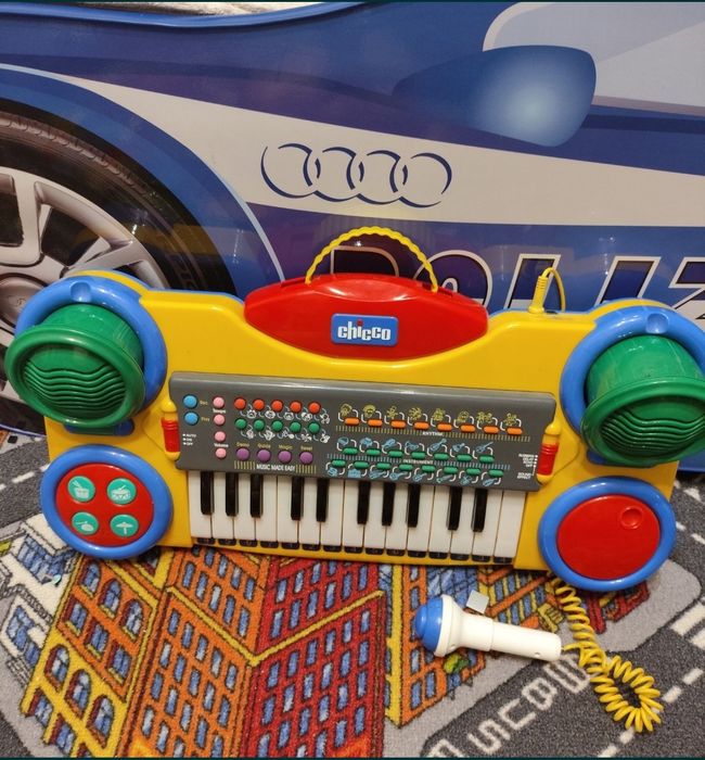 Детский синтезатор пианино Chicco