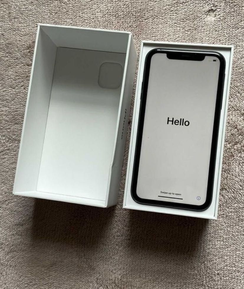 iPhone 11 preto ainda com garantia - como novo