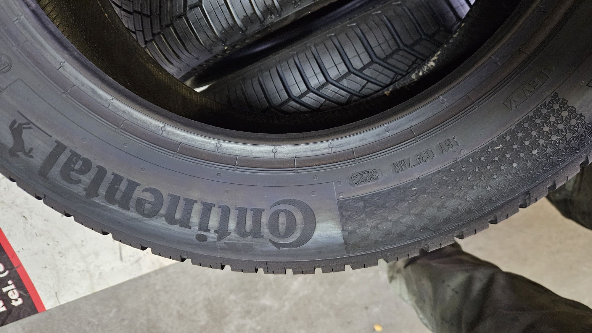 opony używane 205/55R16 Continental allseasoncontact 2