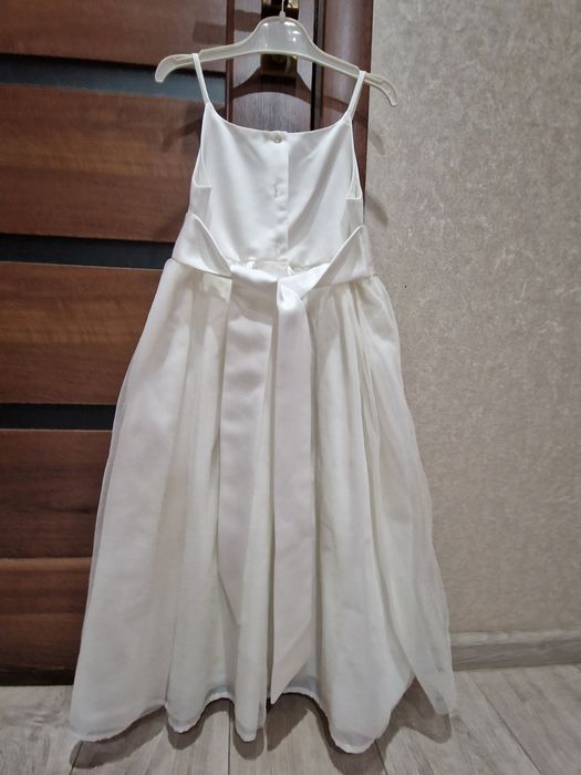 Платье на прокат  продажу на 5-8лет