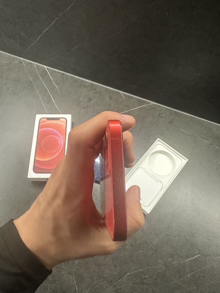 iPhone 12 - czerwony - 64gb - 83% kondycji baterii - stan bdb komplet