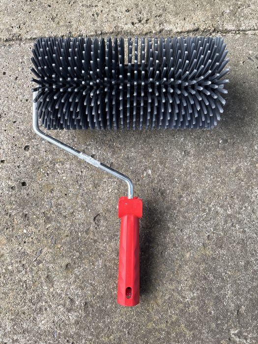 Wałek do wylewki samopoziomujacej