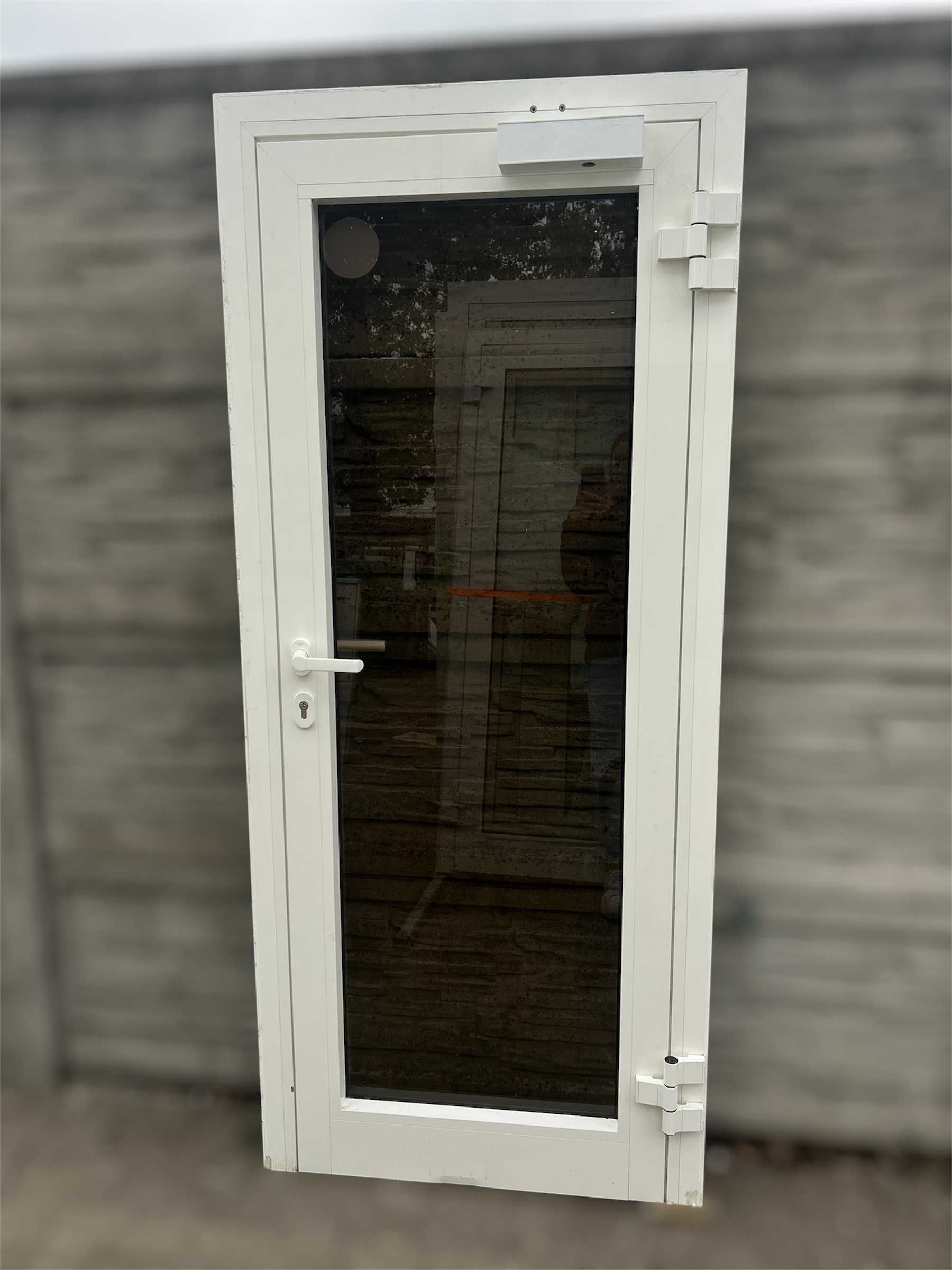 Drzwi wewnętrzne białe aluminium 87 / 200