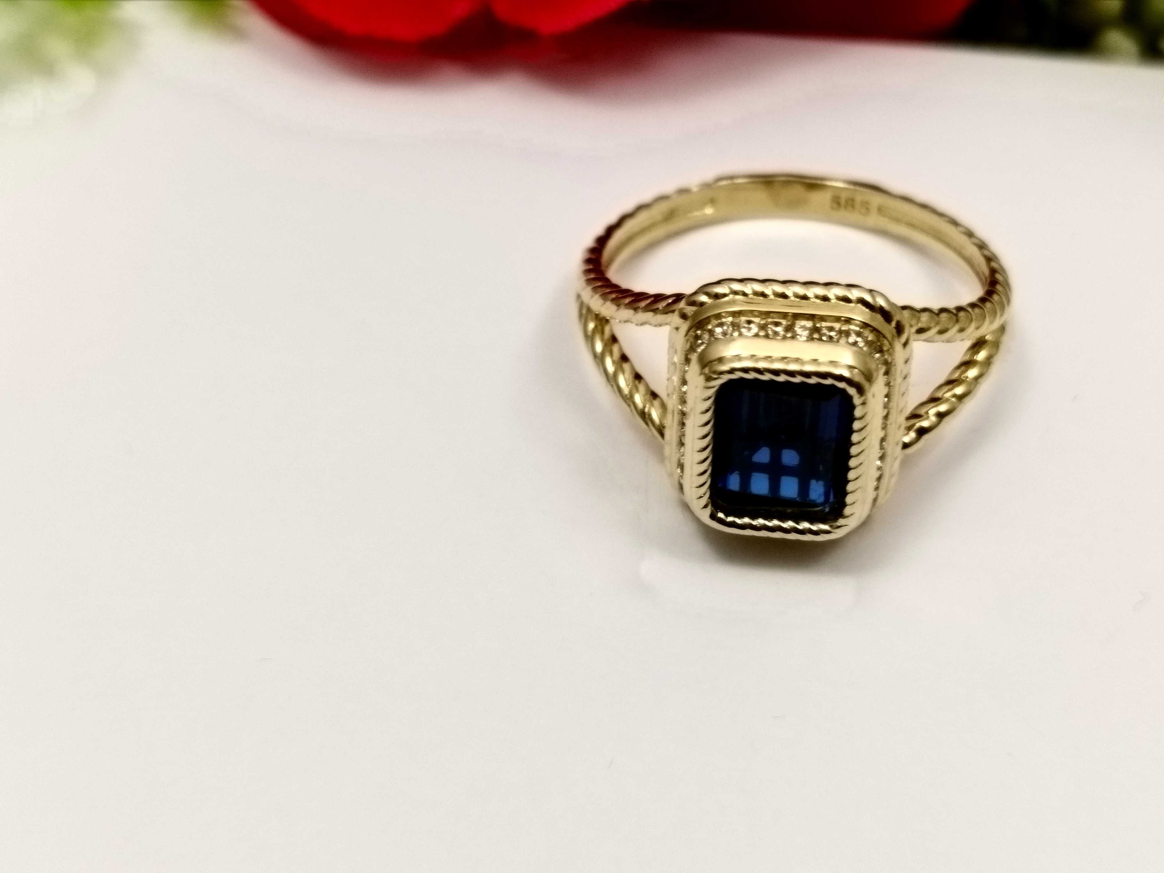 Piękny masywny złoty pierścionek 4,63 g 585