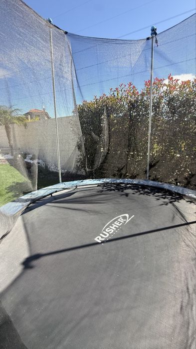 Trampolim RUSHER 2.5 largura Usado