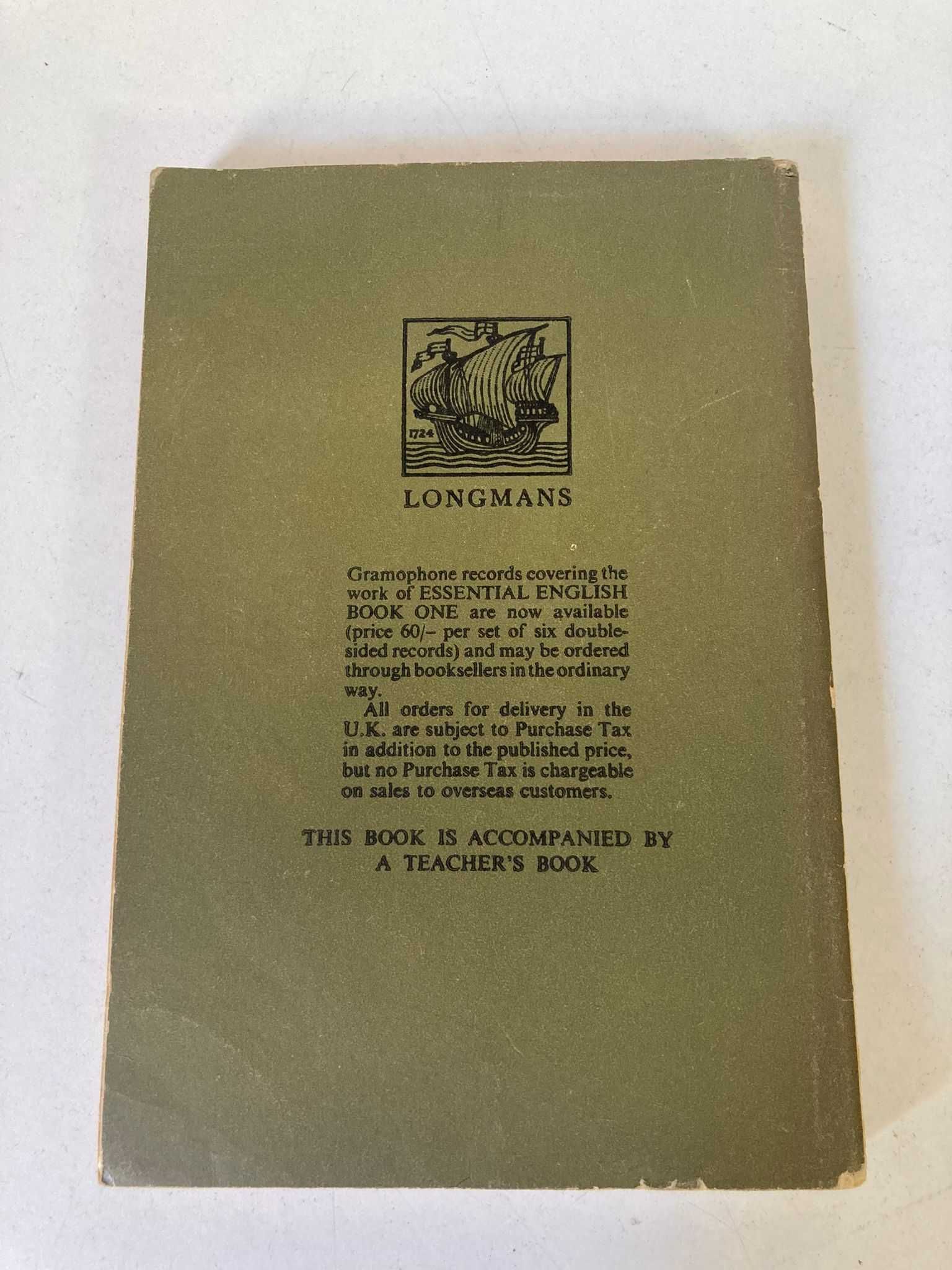 Livro - Essential English for Foreign Students (Book 1)