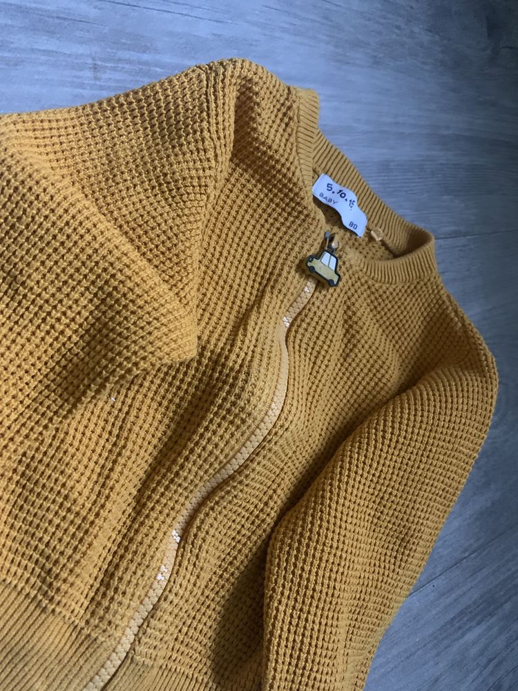 Sweter musztardowy rozmiar 80