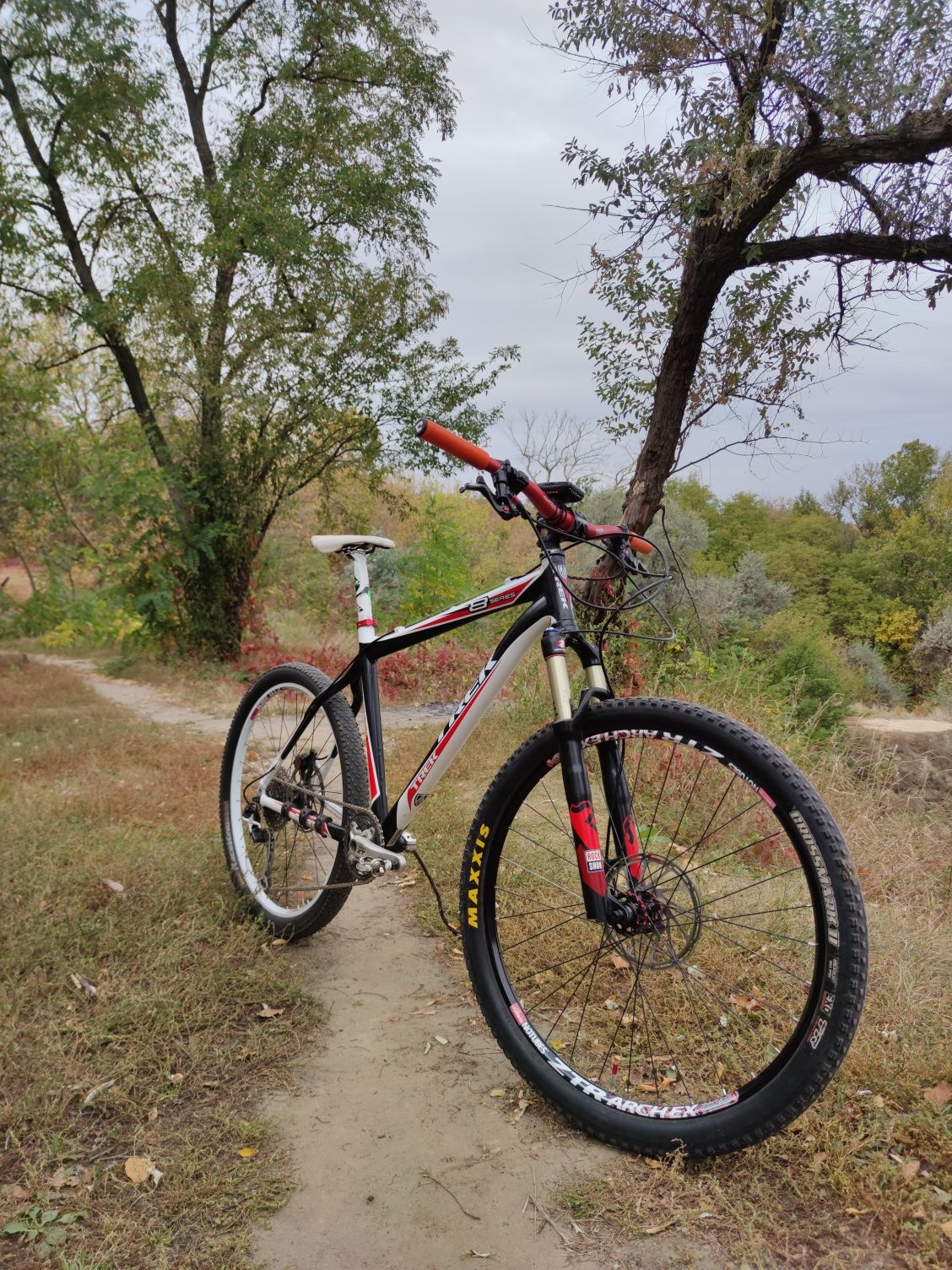 Trek 8000 custom 26 L