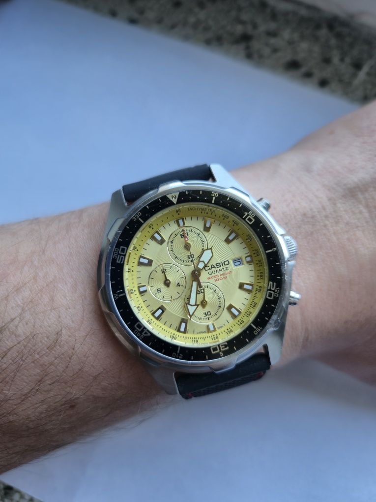 Zegarek Casio Amw-330 vintage retro