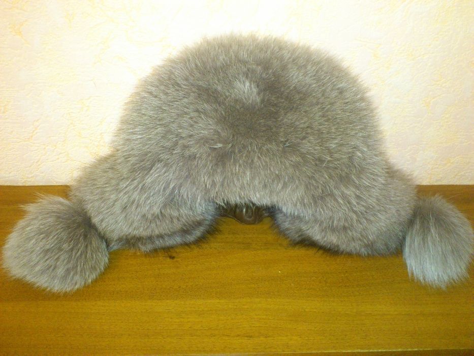 Женская молодежная зимняя шапка из натурального песца