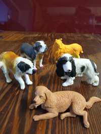 Колекція іграшкових собак