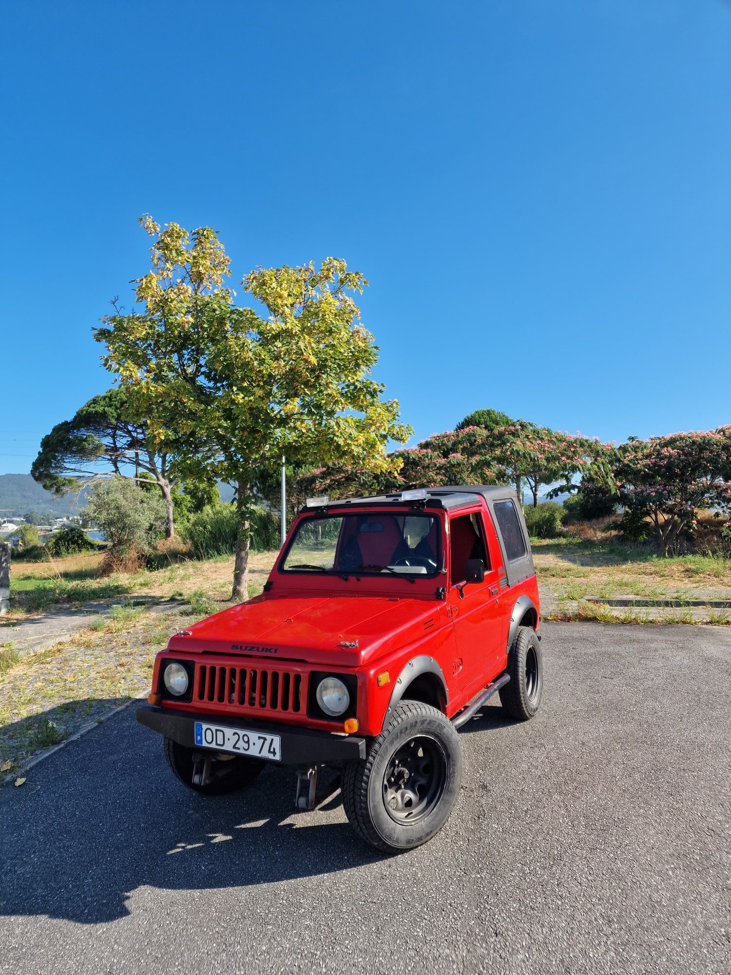 Suzuki Santana SJ 410 Cabrio 4 lugares.