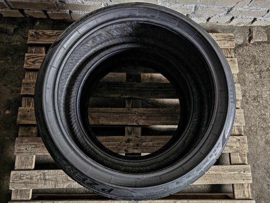 Пара 235/35r19 Pirelli | 7mm | Italy | 2020 | Преміум шини | Ідеальні