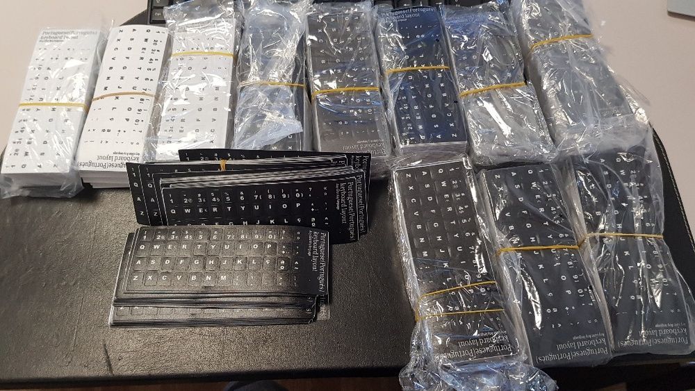 Adesivo Layout Teclado português autocolante teclas - preto ou branco