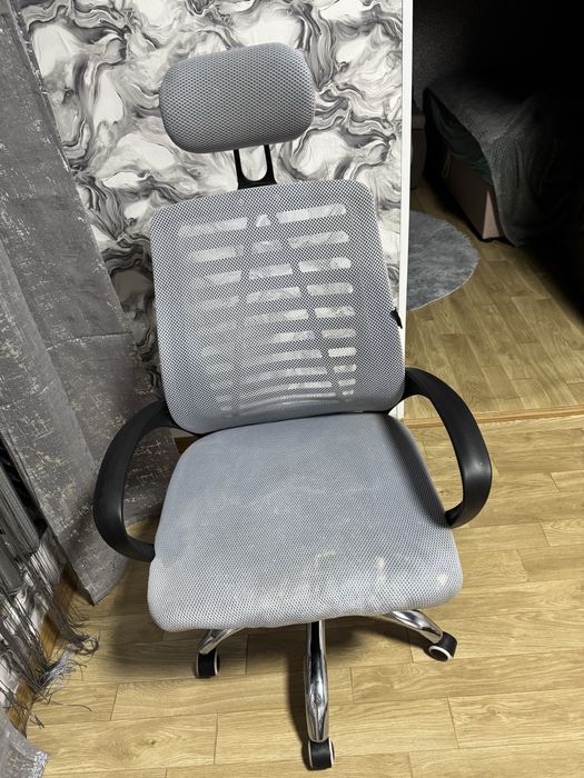 Продам комп’ютерний стілець»