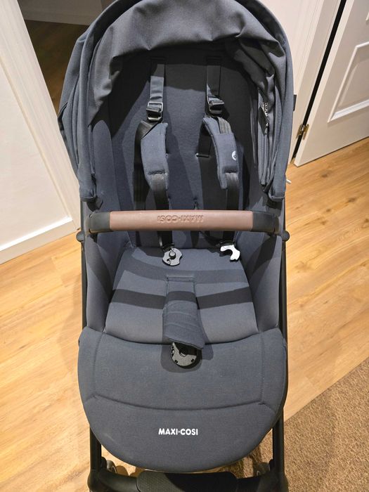 Carrinho de bebé MaxiCosi Plaza Plus + alcofa