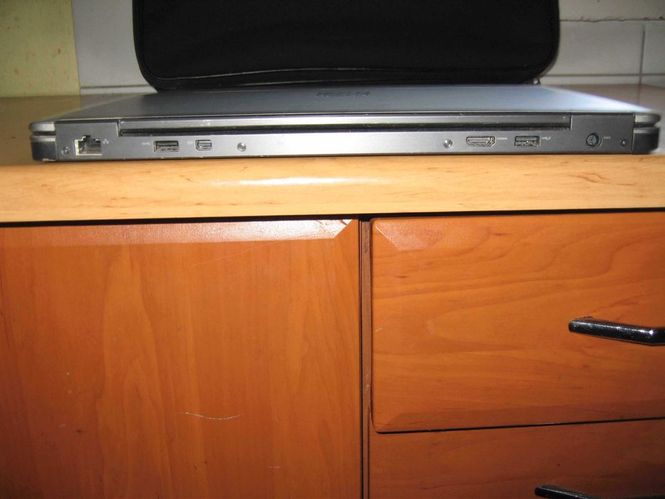 Ultrabook laptop Dell slim alu podswie klaw  FullHD 4k Ips I7 nowy