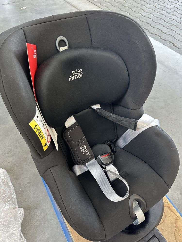 Fotelik Britax Romer Dualfix 2R 360°