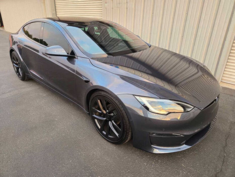 Tesla Model S      2023