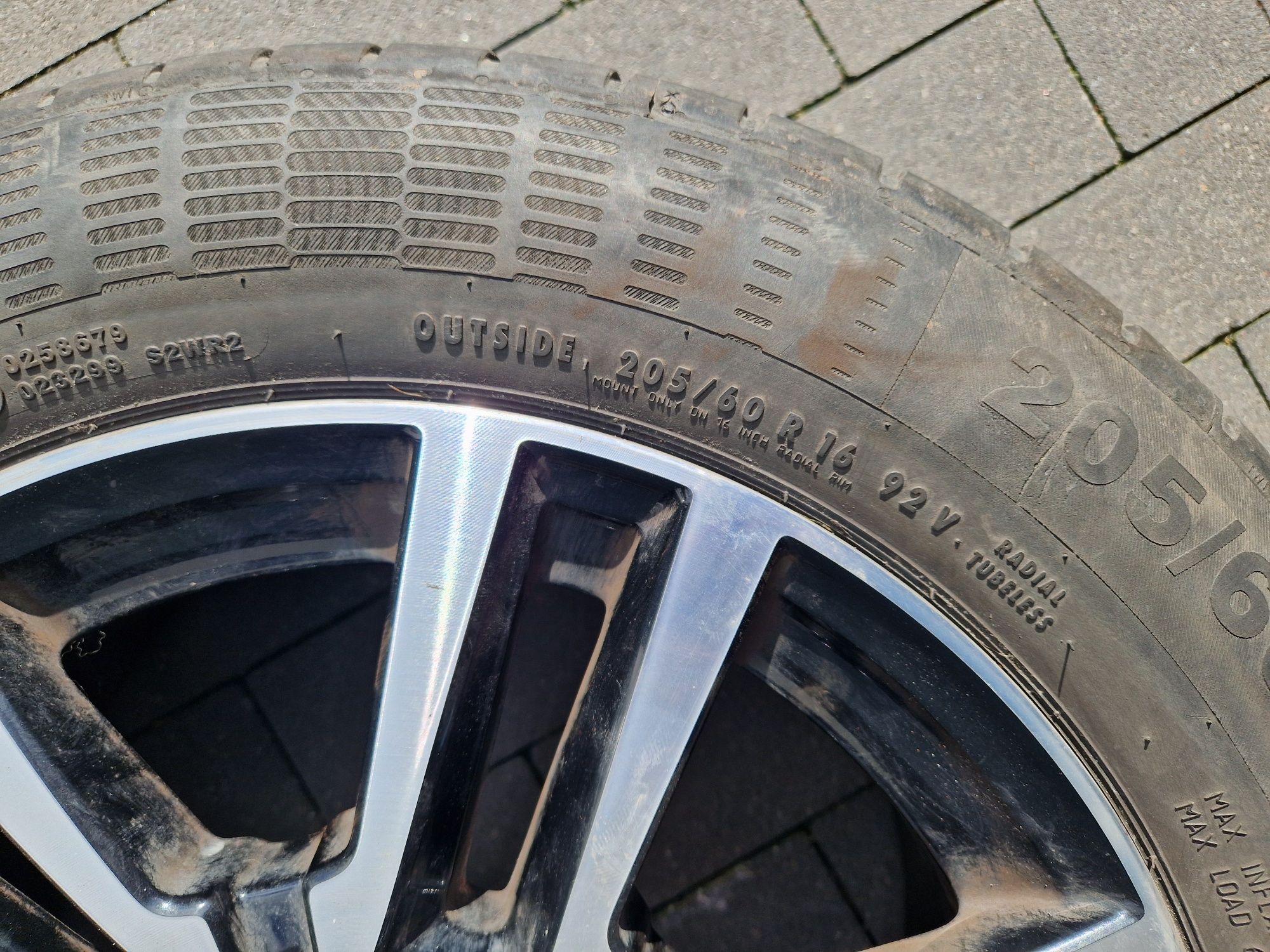 Opony letnie Continental 205/60R16 92 V