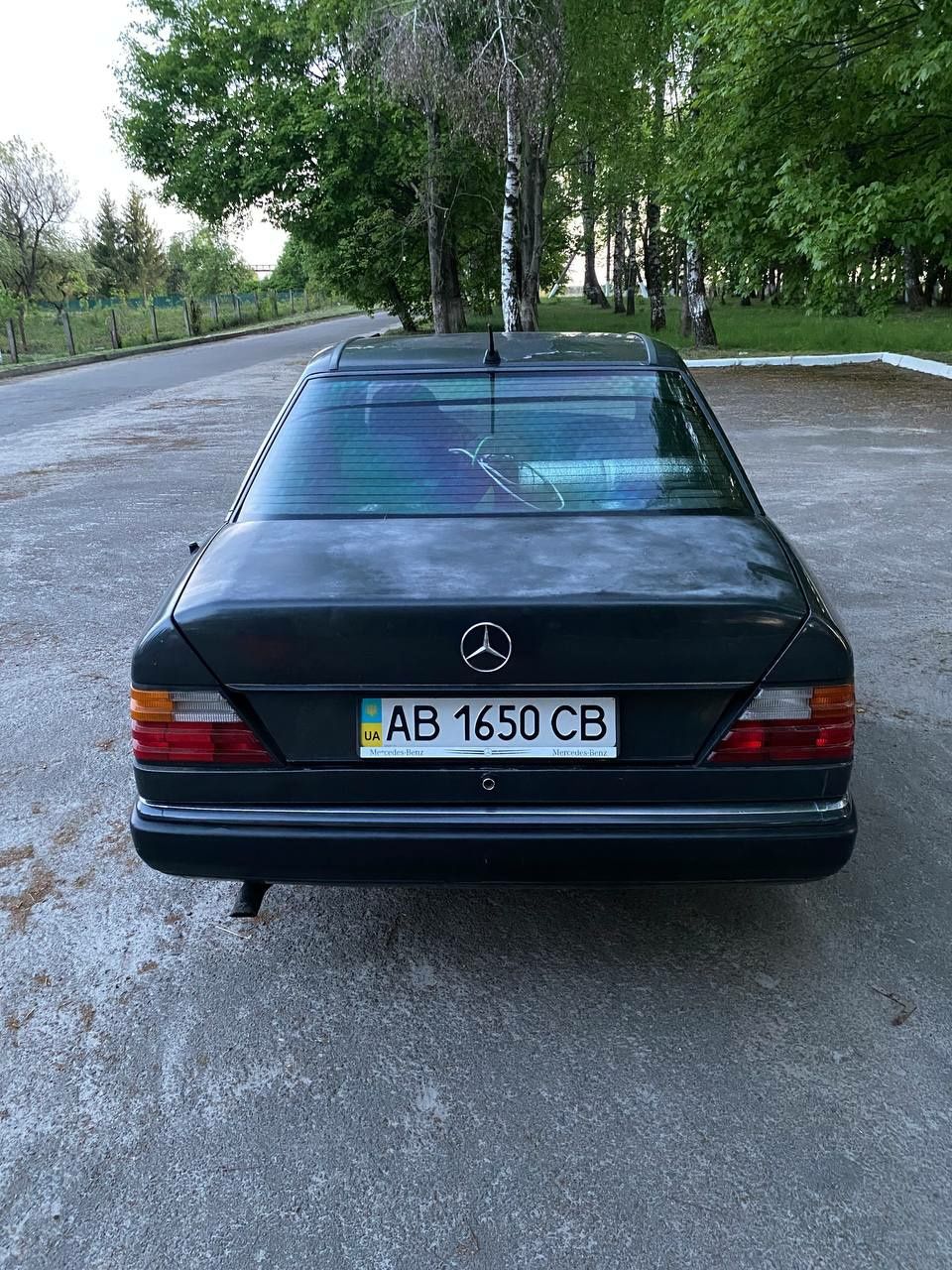 Mercedes Benz W124 1988