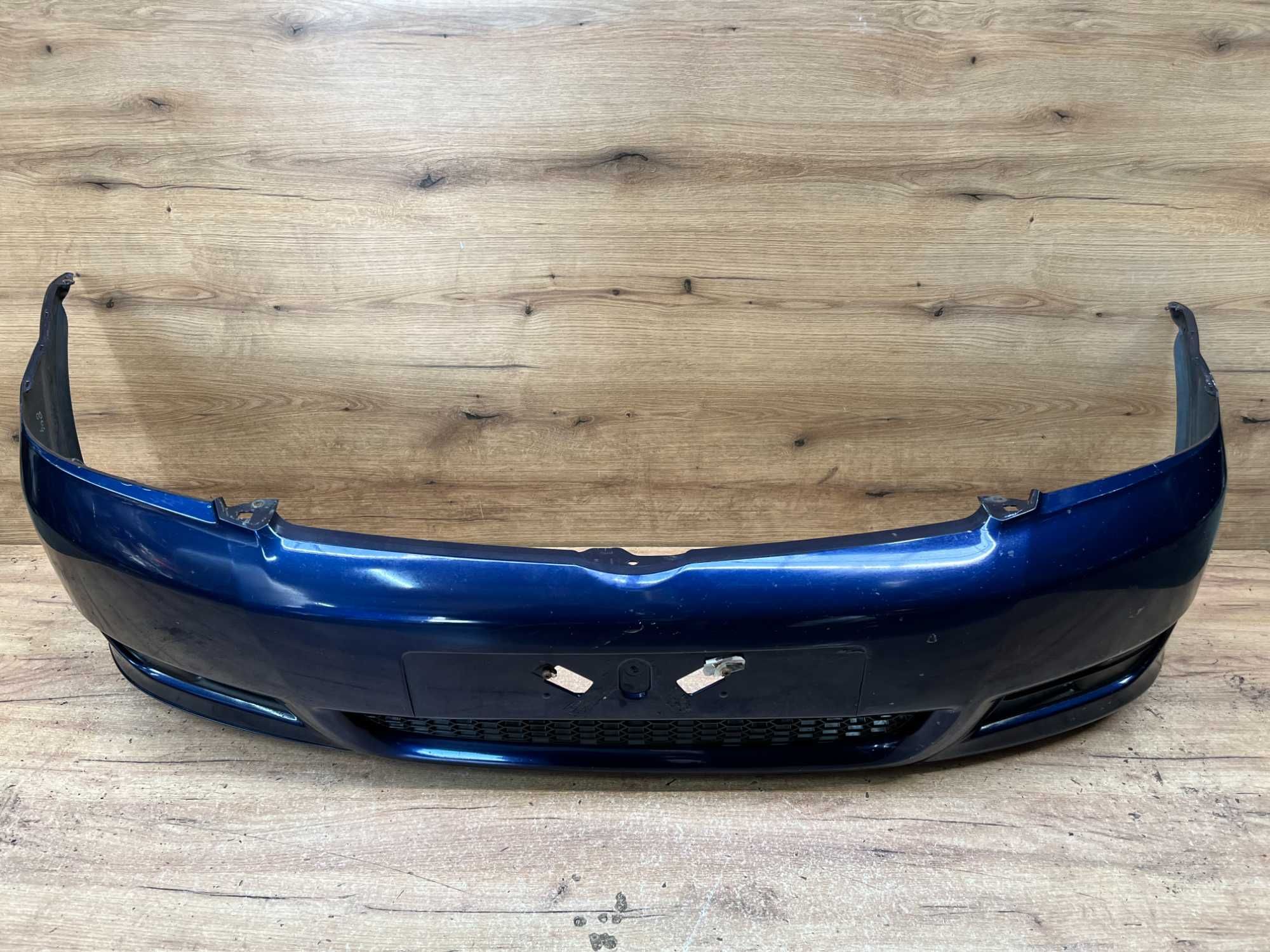 Zderzak przedni Toyota Corolla Verso kolor 8p4
