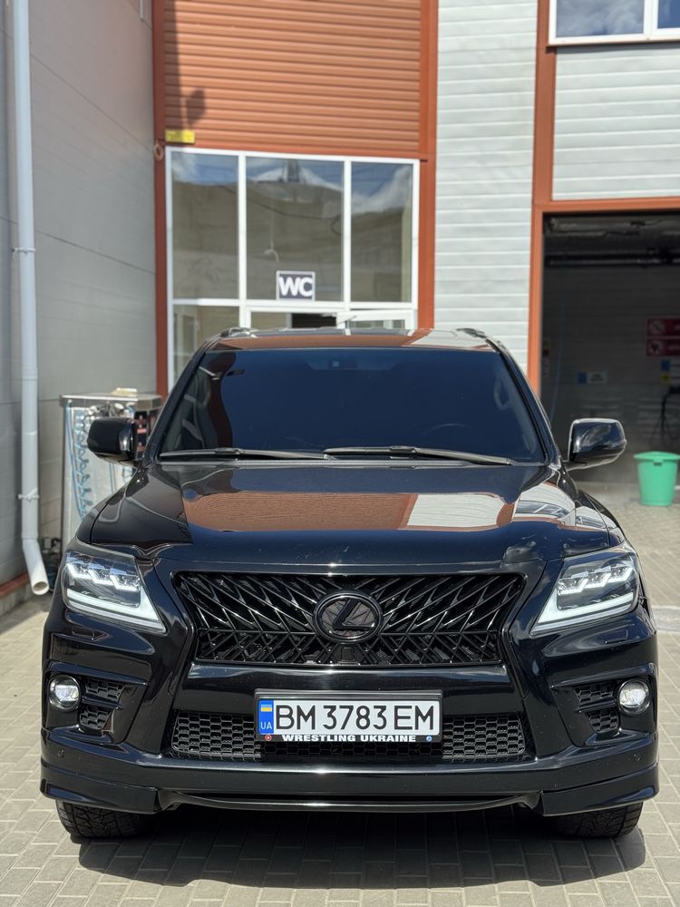 Lexus LX 570 5.7 газ/бензин black edition