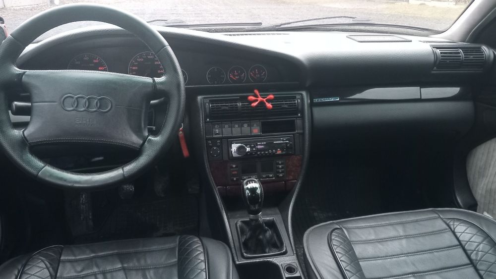 Продам ауді А 6 С 4 2.6 газ