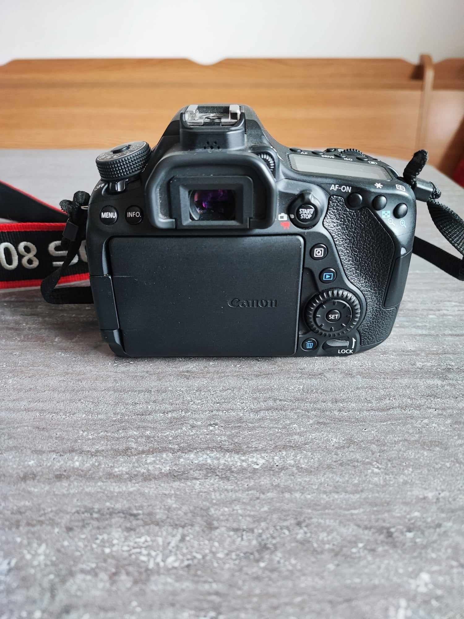 Canon EOS 80D, 3 obiektywy, torba, dodatkowa bateria. Jak NOWY !!!