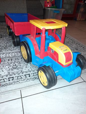 Zestaw Wader: Traktor z przyczepą Gigant, Ciężarówka Gigant