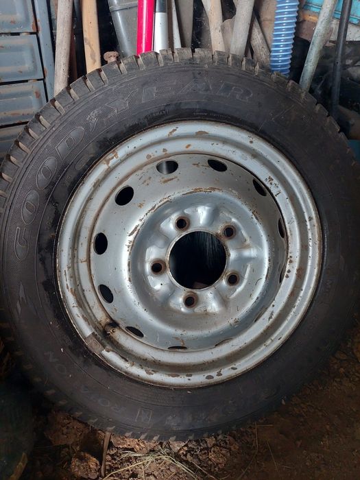 Диск нива 21213 тайга шини зимові goodyear 205/60 r16