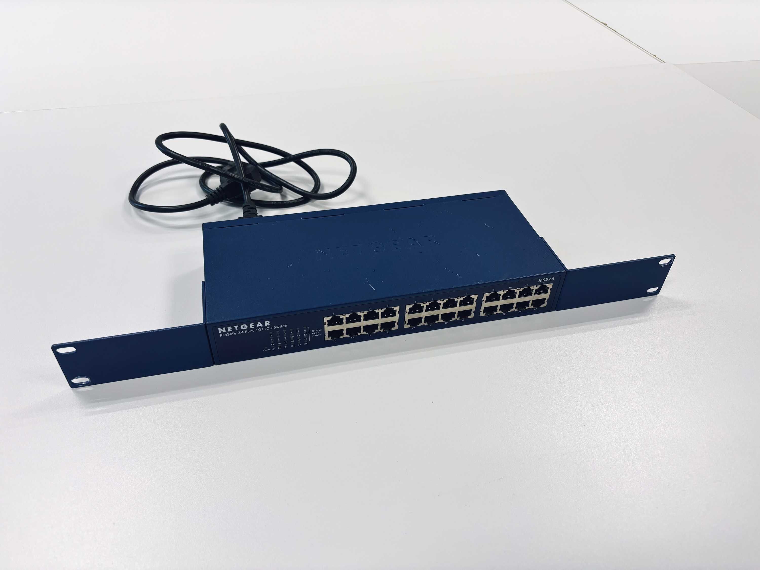 Switch Netgear ProSafe 24 Port JFS524v2