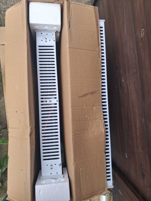 Grzejnik konwektorowy do powieszenia na ścianie 2500W THERMO HEATER
