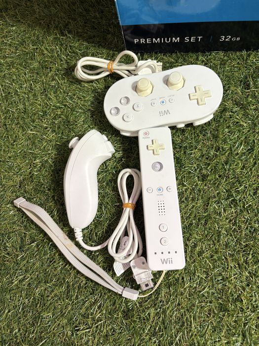 Nintendo Wii U ntsc j 100 volt Premium set!