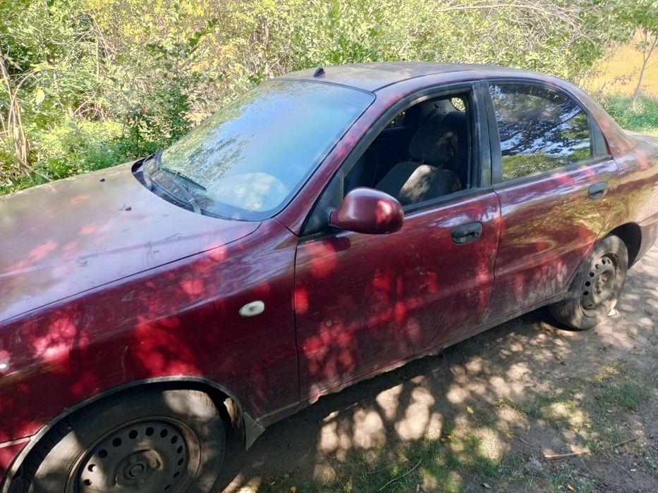Продам машину Ланос