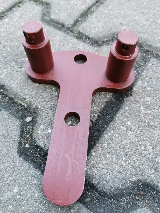 Dźwignia konnego siewnika, mocowanie kół zębatych siewnika