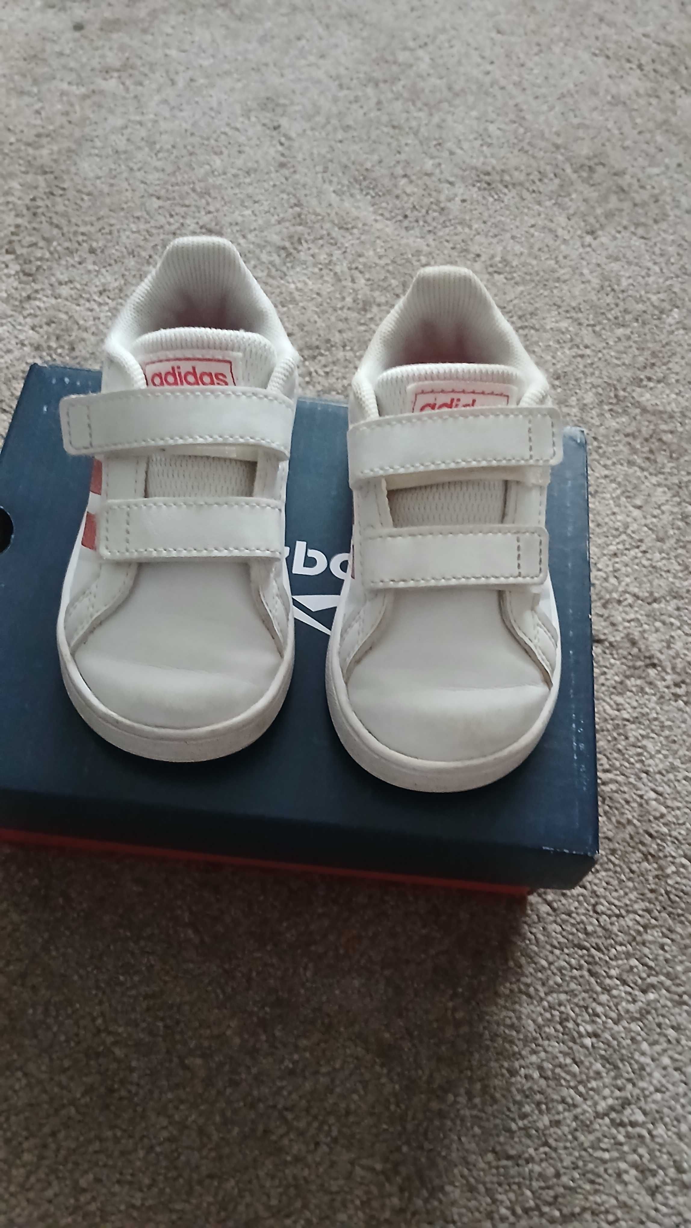 Sapatilhas adidas 21