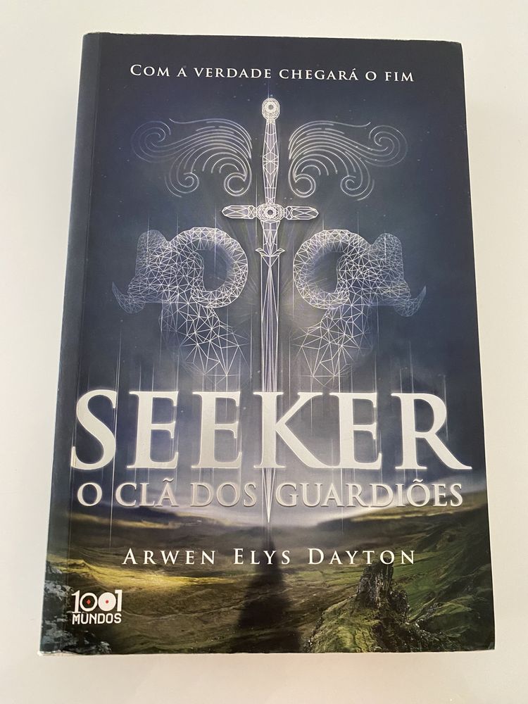 Livro “Seeker o clã dos guardiões”