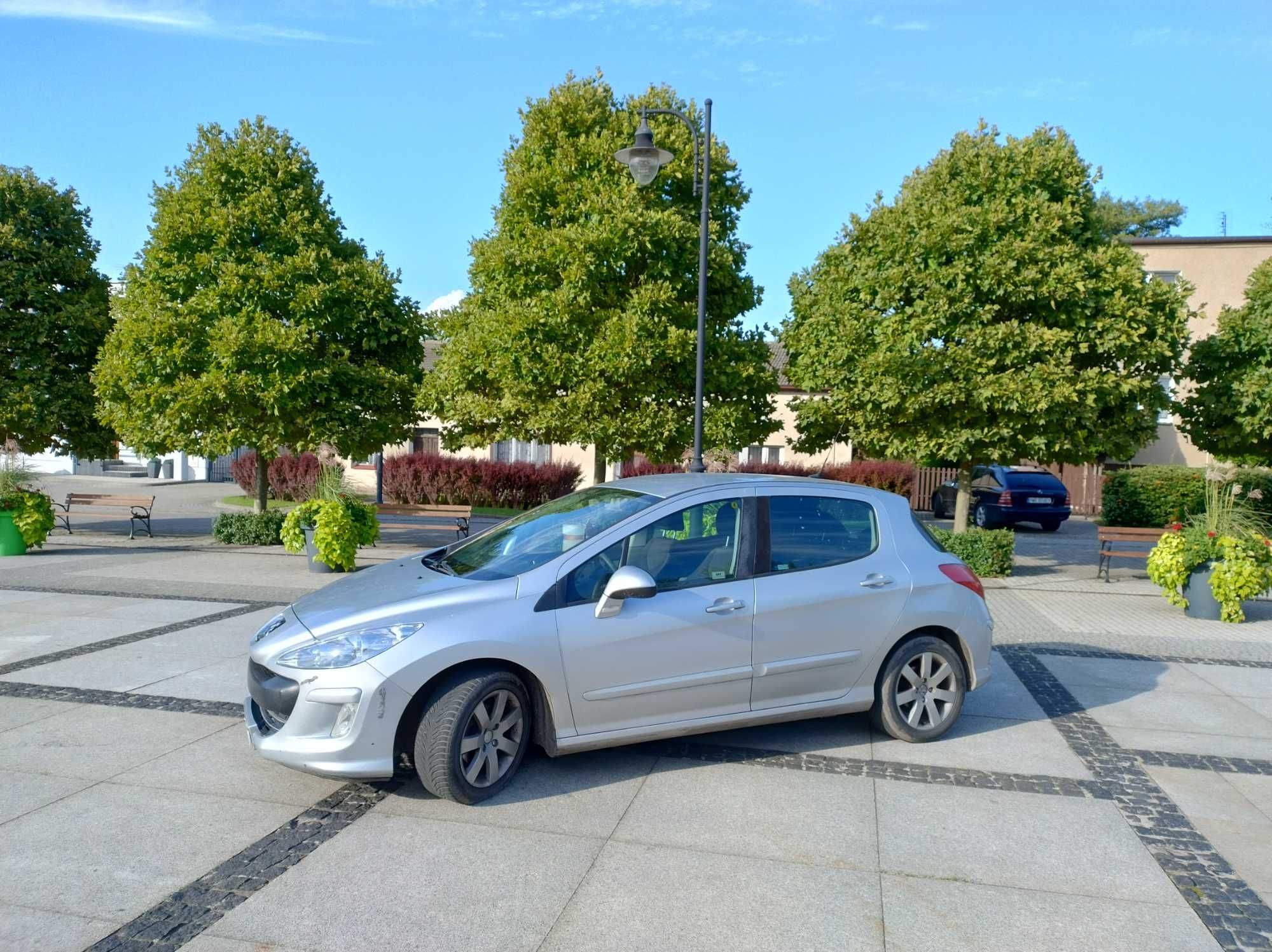 Peugeot model 308 hatchback