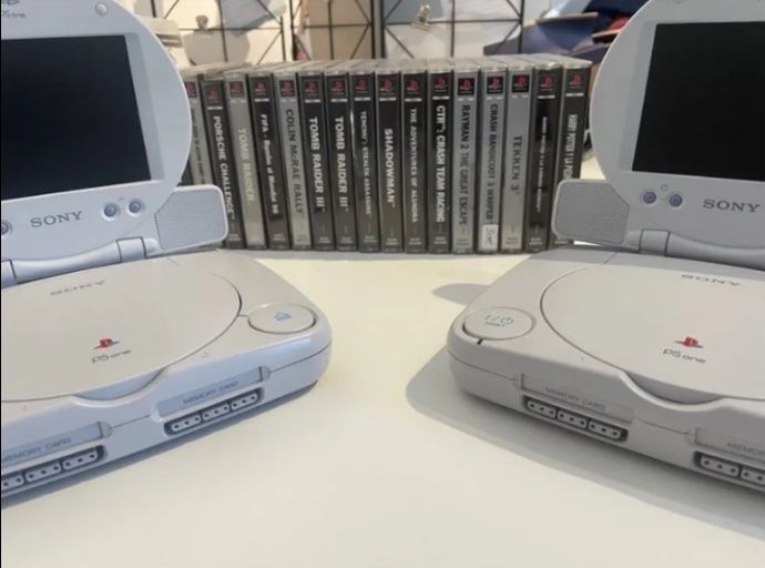 PS1 one com ecrã original RARO