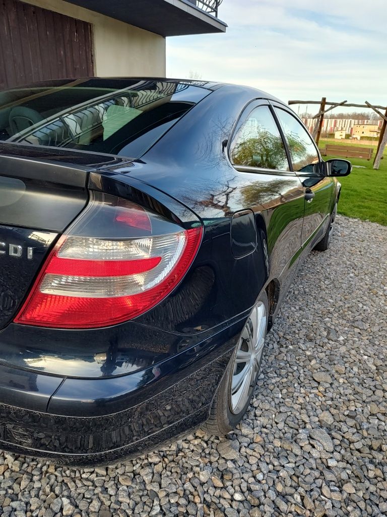 Mercedes-Benz c220.  2.2CDI sport coupe 2004r