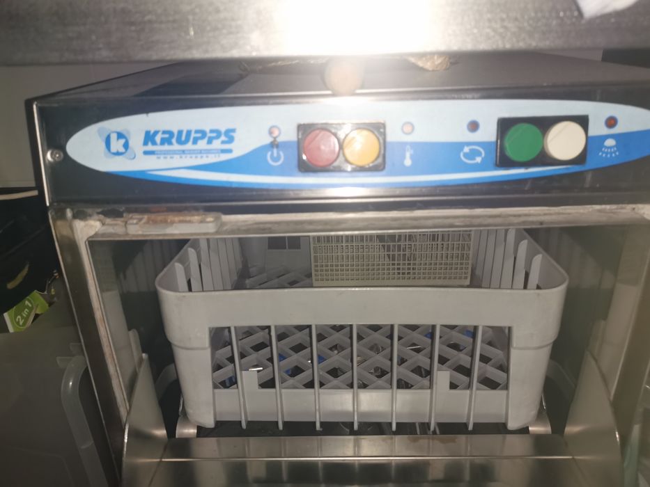 Máquina lavar copos loiça