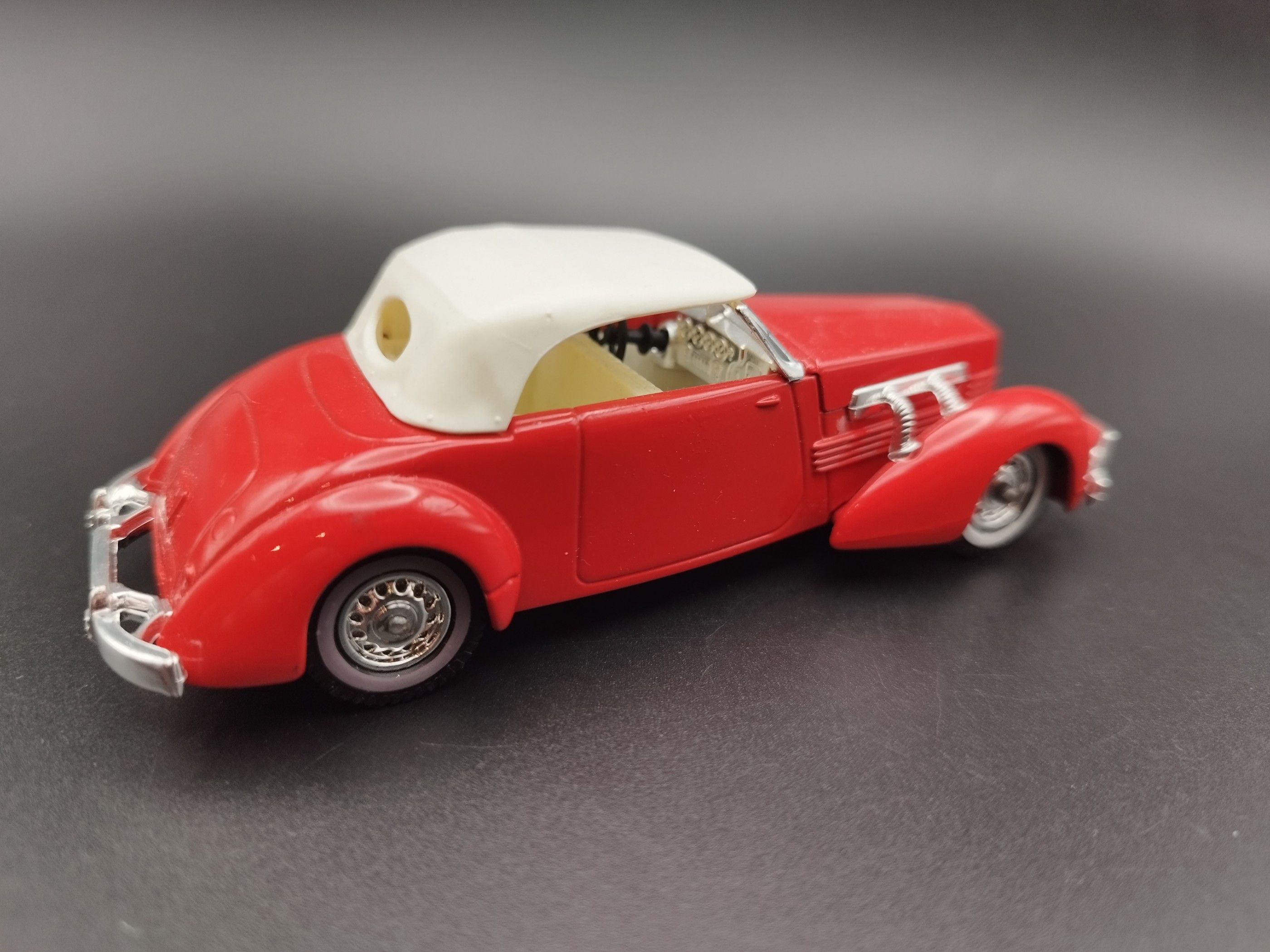 Matchbox MODELS of Yesteryear NRFB Y-18 A 1937 Cord 812 model no box